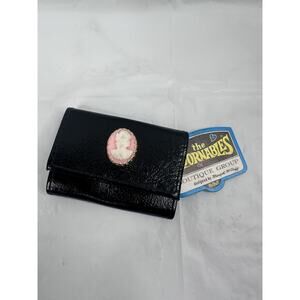 Vintage Sirco Hong Kong Pink Cameo Black Patent Leather Keyholder Wallet Pouch